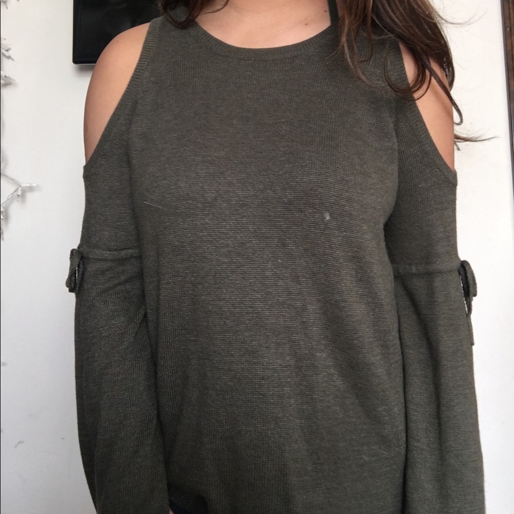 American Eagle cold shoulder sweater